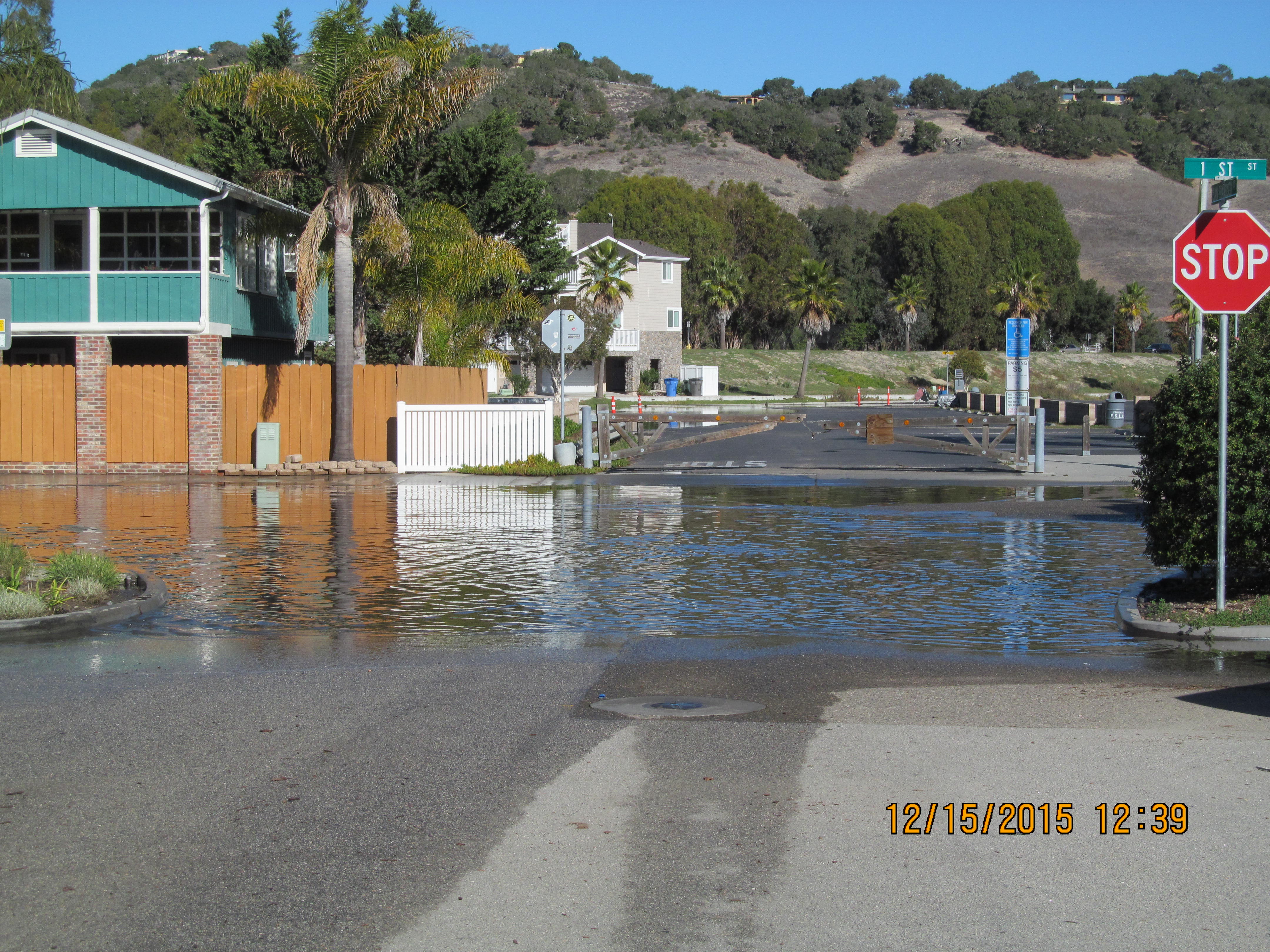 Flooded 1st St (12/15/15)
