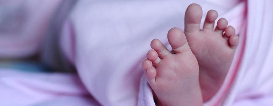 Babies Feet: Whooping Cough Vaccine Recommended for Pregnant Women, Close Contacts of Newborns